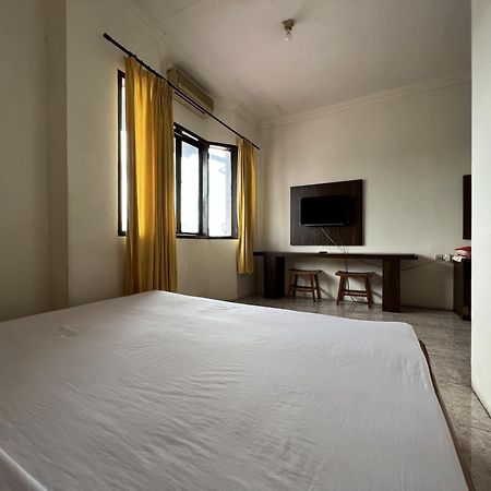 Oyo 92098 Kost Orange Syariah Hotel Makassar Ngoại thất bức ảnh