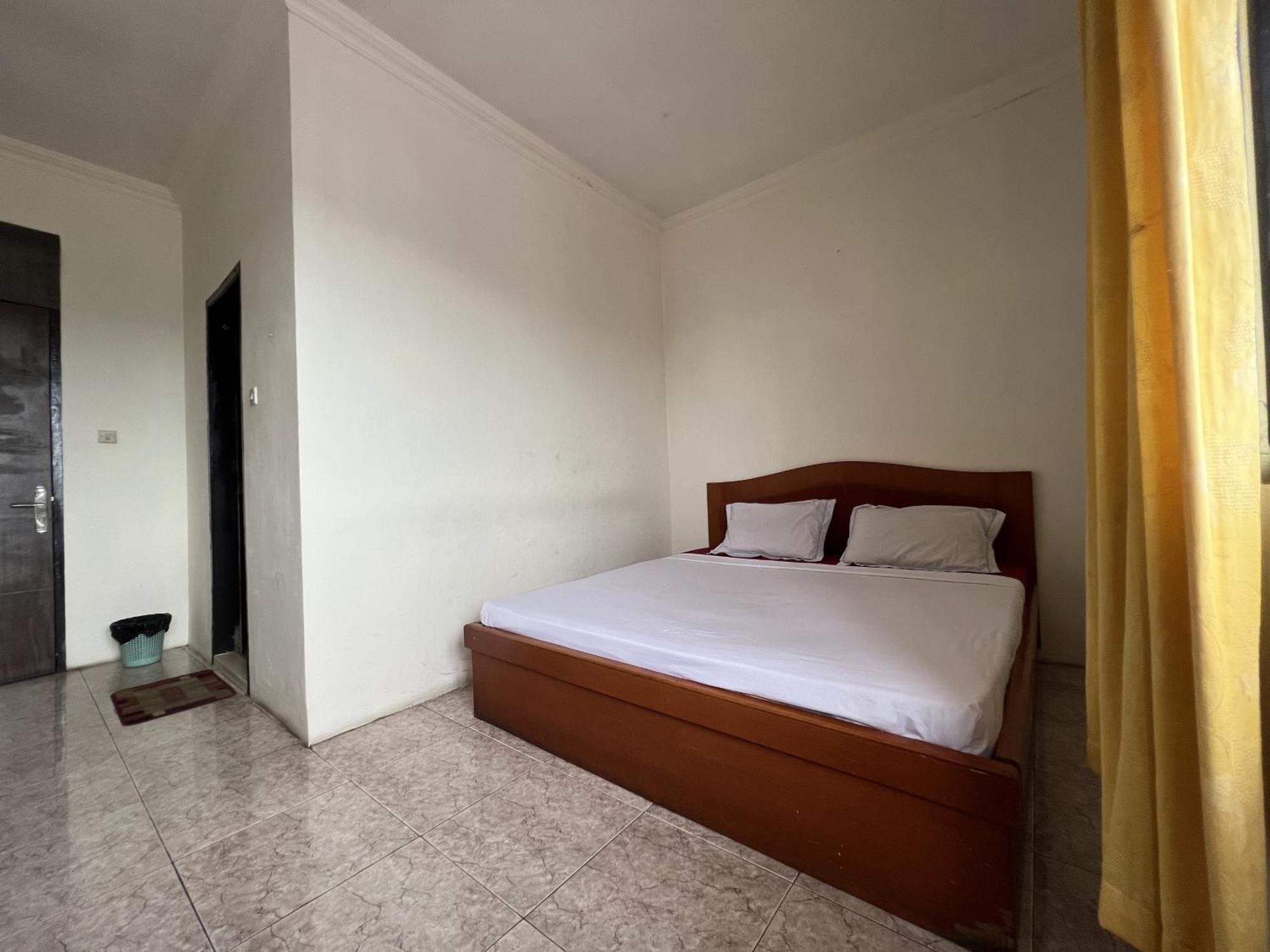 Oyo 92098 Kost Orange Syariah Hotel Makassar Ngoại thất bức ảnh