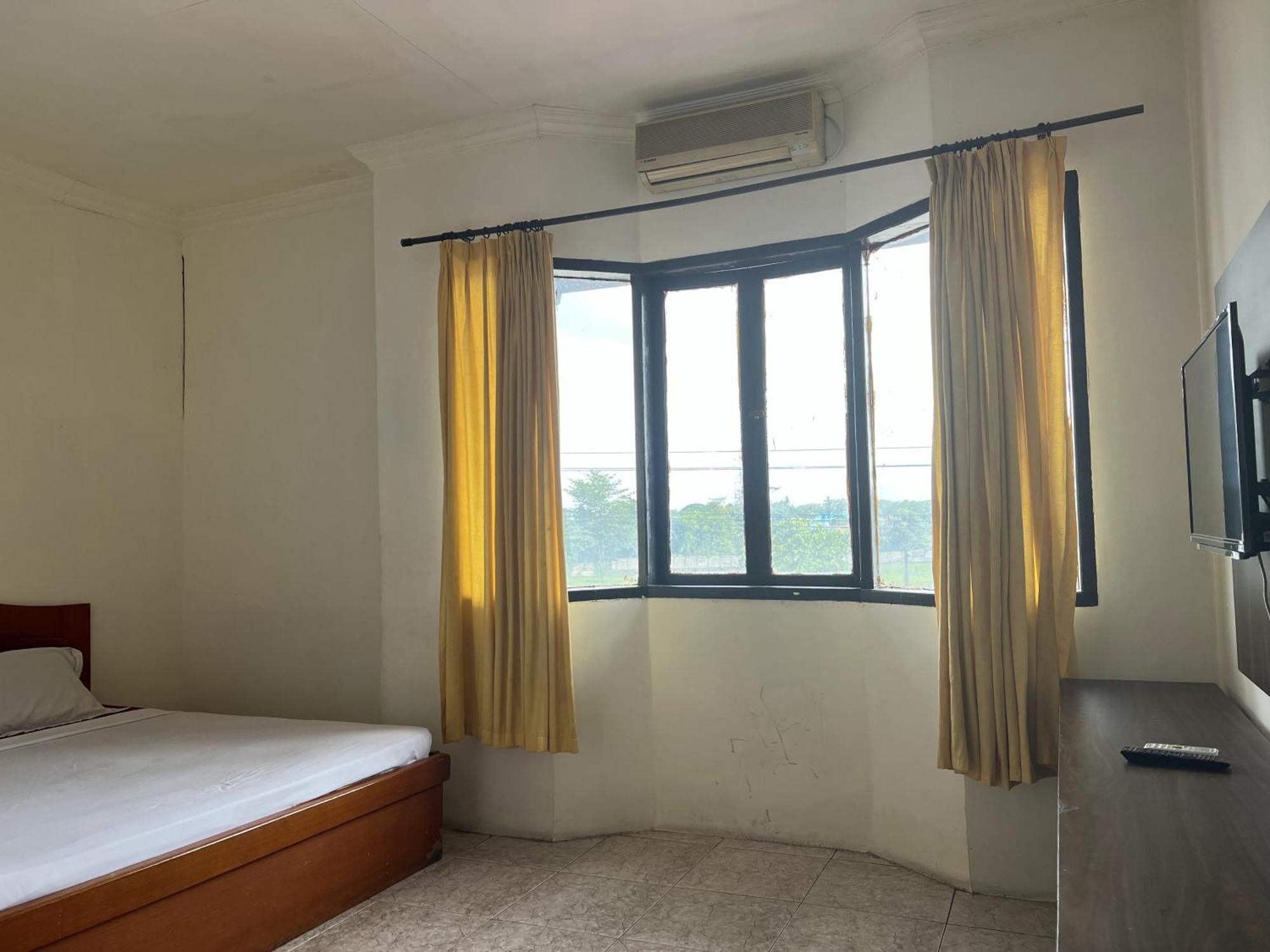 Oyo 92098 Kost Orange Syariah Hotel Makassar Ngoại thất bức ảnh